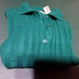 Women's hunter green button up sweater